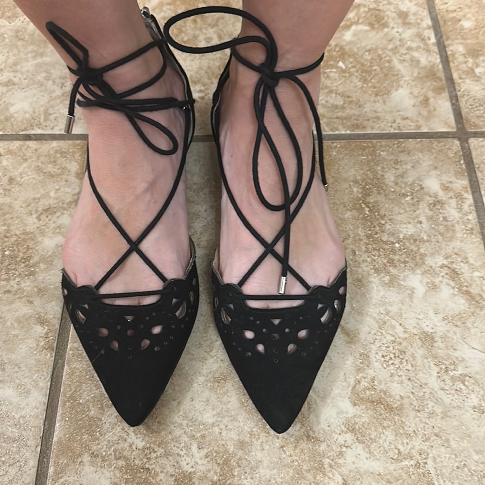Unisa ballet tie flats